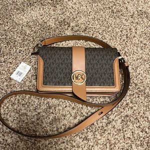 Michael Kors Medium Triple Gusset Crossbody